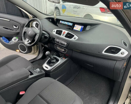 Бежевий Рено Гранд Сценік, об'ємом двигуна 1.4 л та пробігом 228 тис. км за 6200 $, фото 11 на Automoto.ua