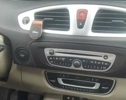 Бежевий Рено Гранд Сценік, об'ємом двигуна 1.87 л та пробігом 343 тис. км за 7300 $, фото 12 на Automoto.ua