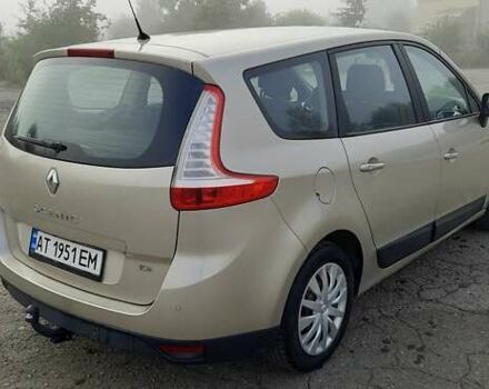 Бежевий Рено Гранд Сценік, об'ємом двигуна 1.4 л та пробігом 225 тис. км за 7200 $, фото 5 на Automoto.ua