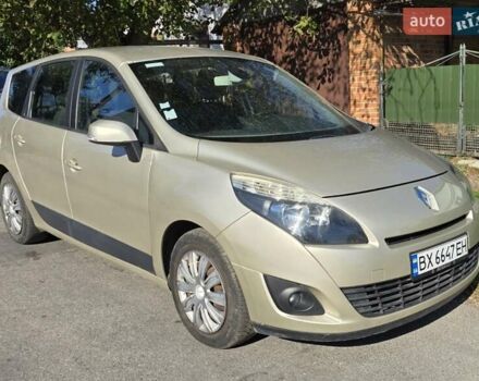 Бежевый Рено Гранд Сценик, объемом двигателя 1.5 л и пробегом 231 тыс. км за 7300 $, фото 4 на Automoto.ua