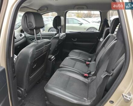 Бежевий Рено Гранд Сценік, об'ємом двигуна 1.46 л та пробігом 247 тис. км за 8200 $, фото 9 на Automoto.ua