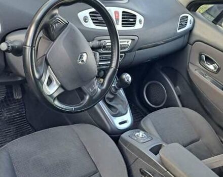 Бежевый Рено Гранд Сценик, объемом двигателя 1.5 л и пробегом 220 тыс. км за 6500 $, фото 1 на Automoto.ua