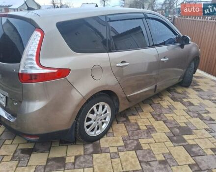 Бежевый Рено Гранд Сценик, объемом двигателя 1.87 л и пробегом 250 тыс. км за 7300 $, фото 19 на Automoto.ua