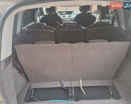 Бежевый Рено Гранд Сценик, объемом двигателя 1.87 л и пробегом 250 тыс. км за 7300 $, фото 5 на Automoto.ua