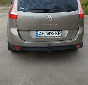 Бежевый Рено Гранд Сценик, объемом двигателя 1.9 л и пробегом 250 тыс. км за 6900 $, фото 3 на Automoto.ua