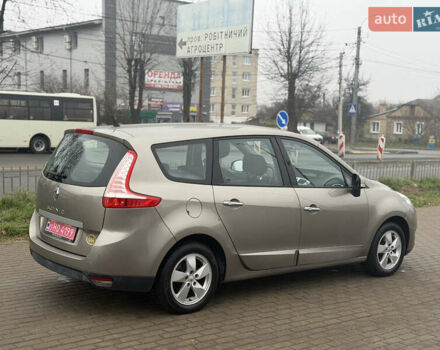 Бежевый Рено Гранд Сценик, объемом двигателя 1.6 л и пробегом 160 тыс. км за 6850 $, фото 7 на Automoto.ua