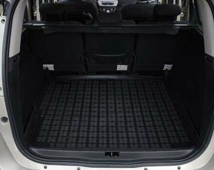 Бежевый Рено Гранд Сценик, объемом двигателя 1.4 л и пробегом 216 тыс. км за 5900 $, фото 26 на Automoto.ua