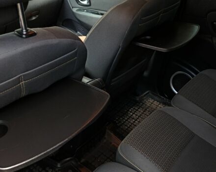 Бежевый Рено Гранд Сценик, объемом двигателя 1.4 л и пробегом 290 тыс. км за 5999 $, фото 9 на Automoto.ua