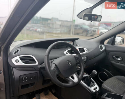 Бежевый Рено Гранд Сценик, объемом двигателя 1.6 л и пробегом 160 тыс. км за 6850 $, фото 24 на Automoto.ua