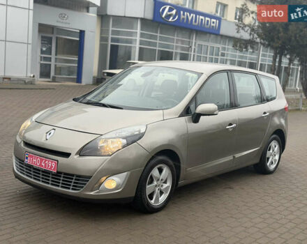 Бежевый Рено Гранд Сценик, объемом двигателя 1.6 л и пробегом 160 тыс. км за 6850 $, фото 3 на Automoto.ua