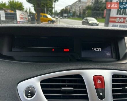 Бежевый Рено Гранд Сценик, объемом двигателя 2 л и пробегом 199 тыс. км за 6290 $, фото 16 на Automoto.ua