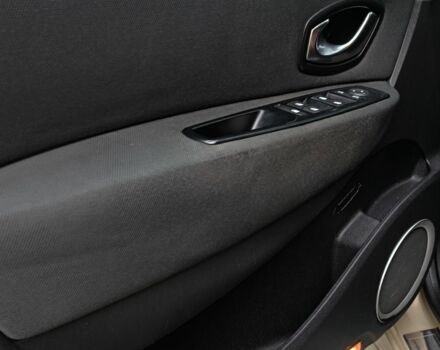 Бежевый Рено Гранд Сценик, объемом двигателя 1.4 л и пробегом 290 тыс. км за 5999 $, фото 12 на Automoto.ua