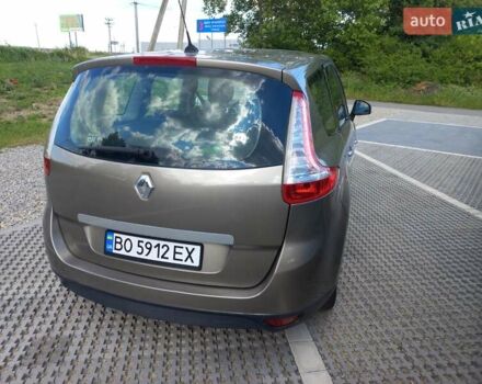 Бежевый Рено Гранд Сценик, объемом двигателя 0 л и пробегом 280 тыс. км за 6300 $, фото 22 на Automoto.ua