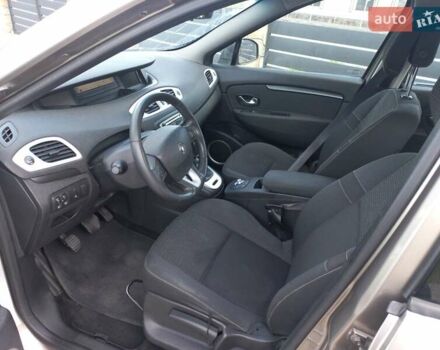 Бежевый Рено Гранд Сценик, объемом двигателя 0 л и пробегом 280 тыс. км за 6300 $, фото 36 на Automoto.ua