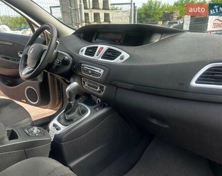 Бежевый Рено Гранд Сценик, объемом двигателя 2 л и пробегом 199 тыс. км за 6290 $, фото 15 на Automoto.ua