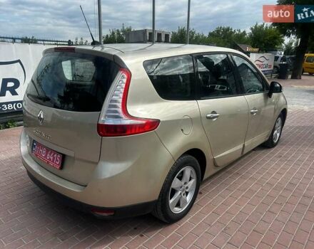 Бежевый Рено Гранд Сценик, объемом двигателя 2 л и пробегом 199 тыс. км за 6290 $, фото 5 на Automoto.ua