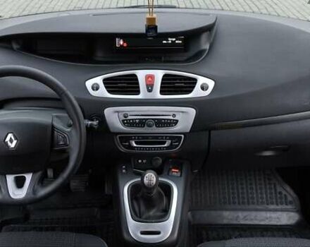 Бежевый Рено Гранд Сценик, объемом двигателя 1.4 л и пробегом 216 тыс. км за 5900 $, фото 20 на Automoto.ua