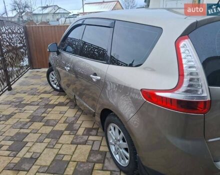 Бежевый Рено Гранд Сценик, объемом двигателя 1.87 л и пробегом 250 тыс. км за 7300 $, фото 17 на Automoto.ua