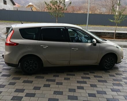 Бежевый Рено Гранд Сценик, объемом двигателя 1.4 л и пробегом 290 тыс. км за 5999 $, фото 2 на Automoto.ua