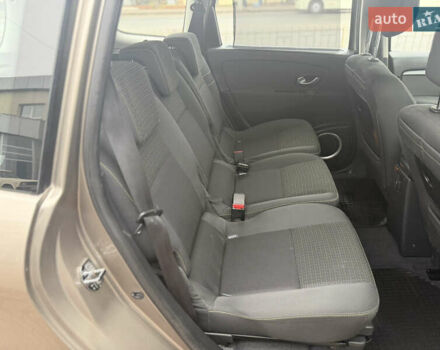 Бежевый Рено Гранд Сценик, объемом двигателя 1.6 л и пробегом 160 тыс. км за 6850 $, фото 42 на Automoto.ua