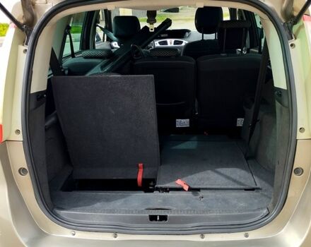 Бежевый Рено Гранд Сценик, объемом двигателя 1.5 л и пробегом 258 тыс. км за 6400 $, фото 8 на Automoto.ua