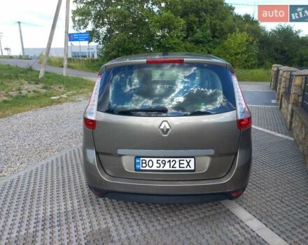 Бежевый Рено Гранд Сценик, объемом двигателя 0 л и пробегом 280 тыс. км за 6300 $, фото 9 на Automoto.ua