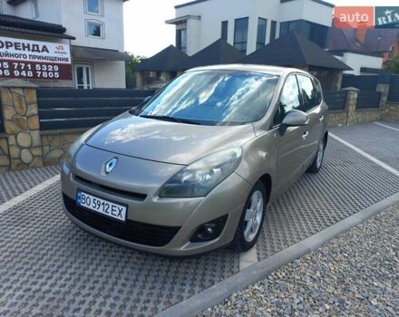 Бежевый Рено Гранд Сценик, объемом двигателя 0 л и пробегом 280 тыс. км за 6300 $, фото 33 на Automoto.ua