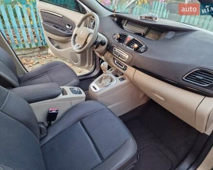 Бежевый Рено Гранд Сценик, объемом двигателя 1.9 л и пробегом 271 тыс. км за 6500 $, фото 11 на Automoto.ua