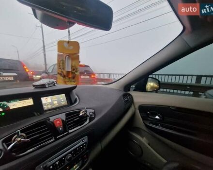 Бежевый Рено Гранд Сценик, объемом двигателя 1.9 л и пробегом 271 тыс. км за 6500 $, фото 14 на Automoto.ua