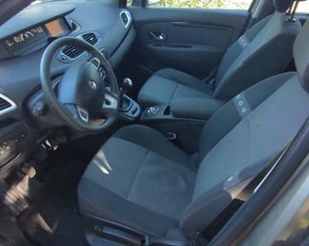 Бежевый Рено Гранд Сценик, объемом двигателя 1.5 л и пробегом 220 тыс. км за 9500 $, фото 3 на Automoto.ua