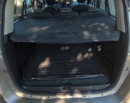 Бежевый Рено Гранд Сценик, объемом двигателя 1.5 л и пробегом 220 тыс. км за 9500 $, фото 4 на Automoto.ua