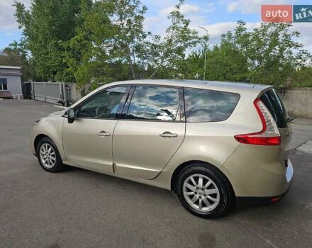 Бежевий Рено Гранд Сценік, об'ємом двигуна 1.5 л та пробігом 205 тис. км за 10500 $, фото 1 на Automoto.ua