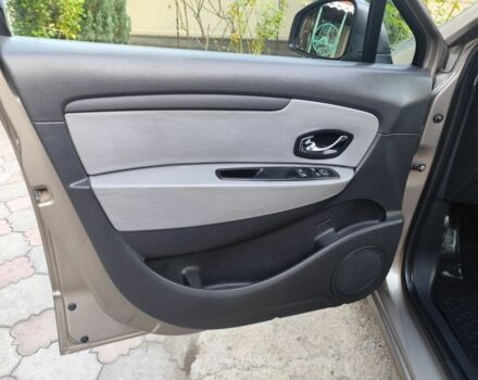 Бежевый Рено Гранд Сценик, объемом двигателя 1.5 л и пробегом 275 тыс. км за 7750 $, фото 9 на Automoto.ua