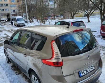 Бежевий Рено Гранд Сценік, об'ємом двигуна 1.5 л та пробігом 195 тис. км за 8000 $, фото 4 на Automoto.ua