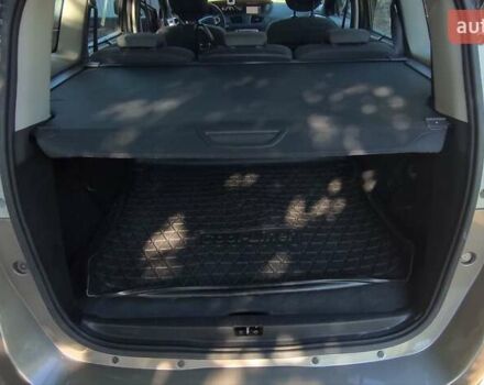 Бежевый Рено Гранд Сценик, объемом двигателя 1.5 л и пробегом 220 тыс. км за 9500 $, фото 2 на Automoto.ua