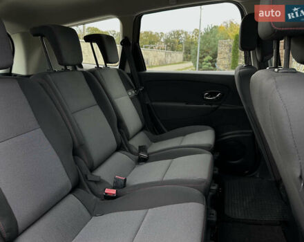 Бежевый Рено Гранд Сценик, объемом двигателя 1.5 л и пробегом 186 тыс. км за 9450 $, фото 82 на Automoto.ua