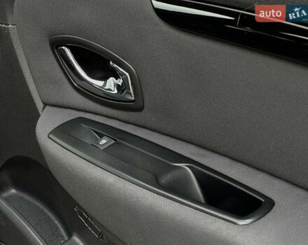 Бежевый Рено Гранд Сценик, объемом двигателя 1.5 л и пробегом 186 тыс. км за 9450 $, фото 85 на Automoto.ua