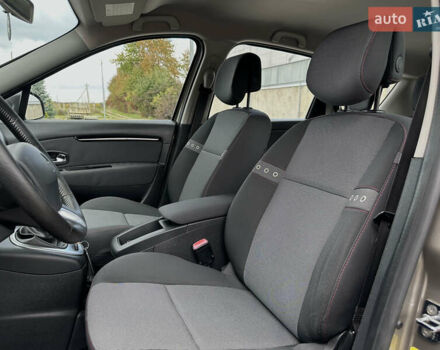 Бежевый Рено Гранд Сценик, объемом двигателя 1.5 л и пробегом 186 тыс. км за 9450 $, фото 54 на Automoto.ua