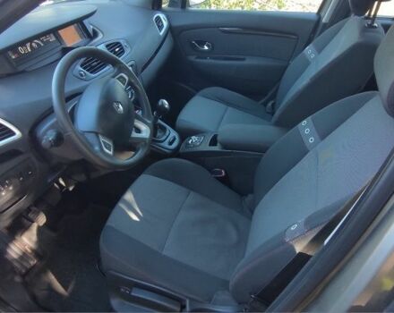 Бежевый Рено Гранд Сценик, объемом двигателя 1.5 л и пробегом 220 тыс. км за 9500 $, фото 2 на Automoto.ua