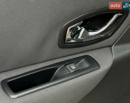 Бежевый Рено Гранд Сценик, объемом двигателя 1.5 л и пробегом 186 тыс. км за 9450 $, фото 72 на Automoto.ua