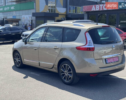 Бежевый Рено Гранд Сценик, объемом двигателя 2 л и пробегом 241 тыс. км за 13000 $, фото 5 на Automoto.ua