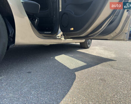 Бежевый Рено Гранд Сценик, объемом двигателя 2 л и пробегом 241 тыс. км за 13000 $, фото 19 на Automoto.ua