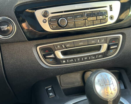 Бежевый Рено Гранд Сценик, объемом двигателя 1.6 л и пробегом 171 тыс. км за 10200 $, фото 29 на Automoto.ua