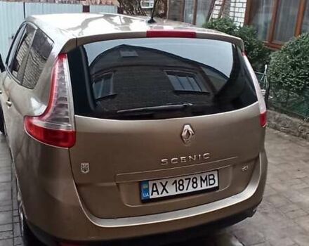 Бежевий Рено Гранд Сценік, об'ємом двигуна 1.5 л та пробігом 230 тис. км за 9300 $, фото 1 на Automoto.ua