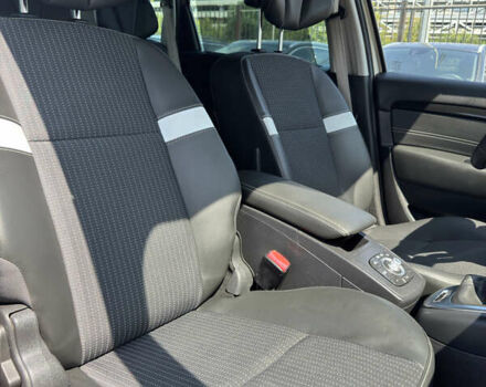 Бежевый Рено Гранд Сценик, объемом двигателя 2 л и пробегом 241 тыс. км за 13000 $, фото 26 на Automoto.ua