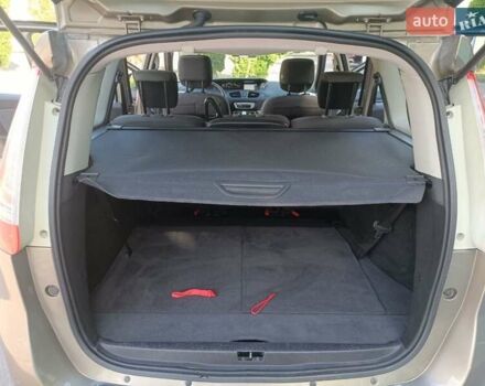 Бежевий Рено Гранд Сценік, об'ємом двигуна 1.5 л та пробігом 230 тис. км за 8800 $, фото 16 на Automoto.ua