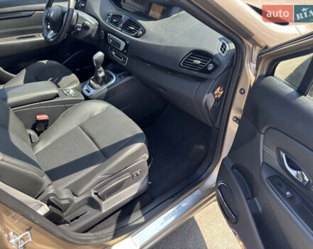 Бежевый Рено Гранд Сценик, объемом двигателя 2 л и пробегом 241 тыс. км за 13000 $, фото 24 на Automoto.ua