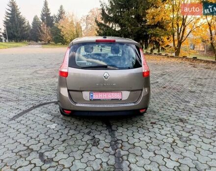 Бежевый Рено Гранд Сценик, объемом двигателя 1.5 л и пробегом 228 тыс. км за 8999 $, фото 5 на Automoto.ua