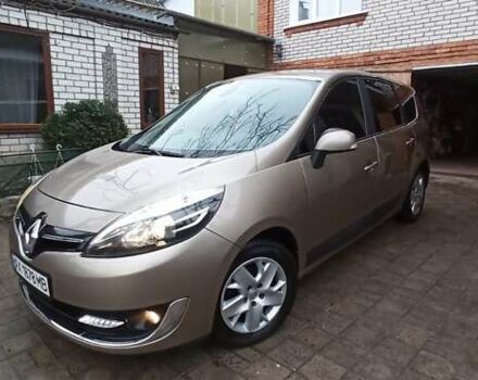 Бежевий Рено Гранд Сценік, об'ємом двигуна 1.5 л та пробігом 230 тис. км за 9300 $, фото 5 на Automoto.ua