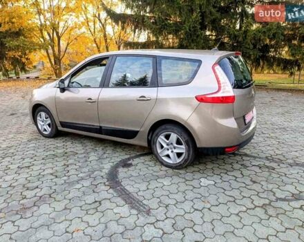 Бежевий Рено Гранд Сценік, об'ємом двигуна 1.5 л та пробігом 230 тис. км за 8800 $, фото 7 на Automoto.ua